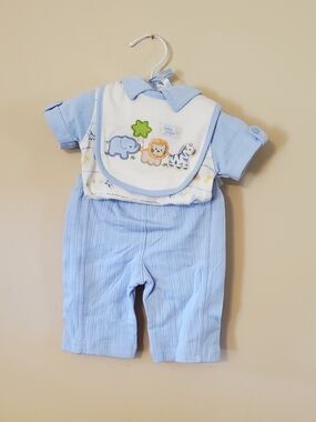 NW/OT First Moments Blue Safari Baby Matching Set with Bib And Knit Hat, 0-3 Mos
